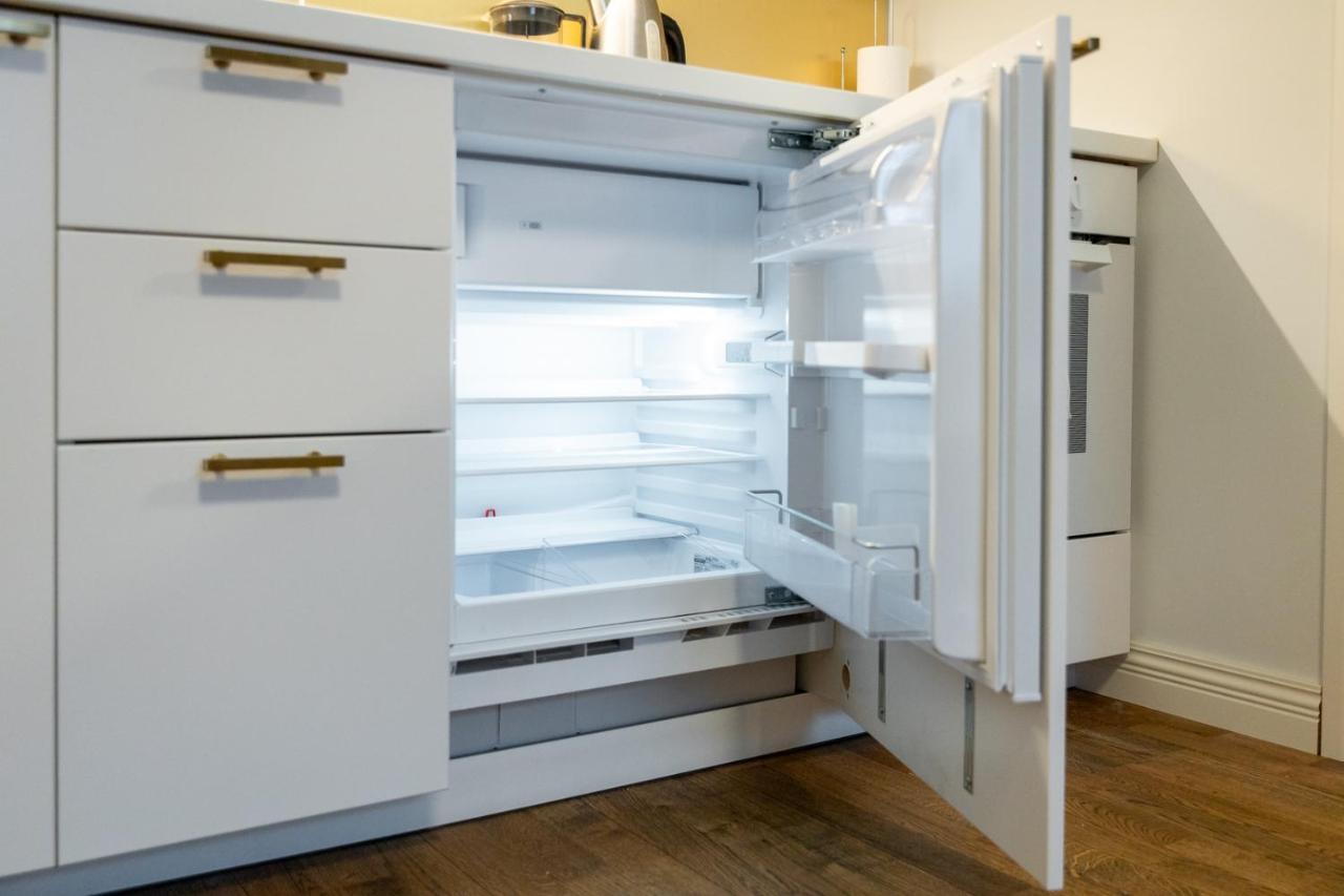 Апартаменты Charming 1Br In Superb Location, Free Parking & Wi-Fi Таллин Экстерьер фото